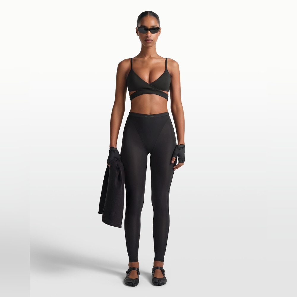NWT Women's Nike SKIMS Weightless V Panel Full Length Leggings Obsidian Black XS